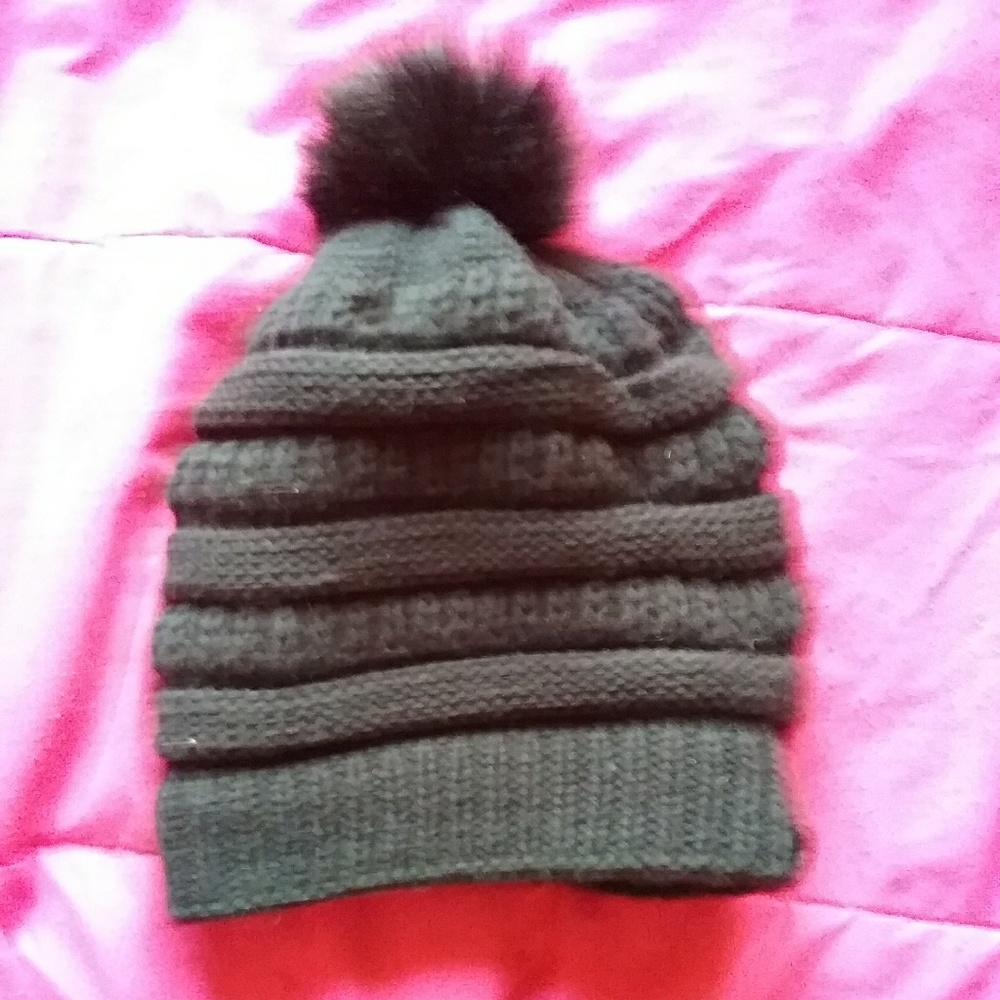 Winter hat - Picture 2 of 2